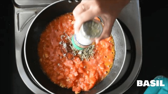 how to make pizza sauce step 8