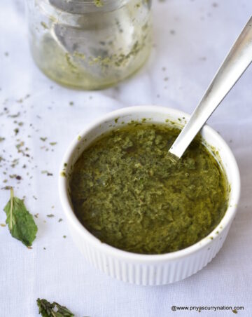 how to make a perfect mint sauce for meats and vegetables