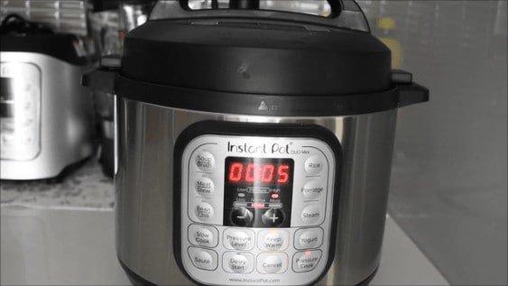 How to make pasta in instant pot - priyascurrynation.com #easyrecipes #instantpotrecipes
