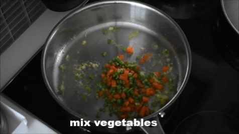 how to make chinese veg curry - priyascurrynation.com