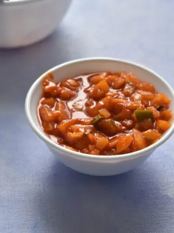 sweet and spicy mango pickle with 5 ingredient only - priyascurrynation.com #recipes #vegetarian